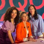 Juliette Tresanini Instagram - Samedi 21h je vous donne rendez-vous sur @lachaineteva pour une émission spéciale “les hommes après me too”, pour l’occasion, on leur a laissé le plateau, on allait pas non plus les “womansplainer”😉 👩‍🦰: @yorendelola 💋: @cassandremakeup Stylisme : @mailan_stylist Veste 🍊: @pallasparis