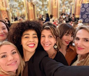 Juliette Tresanini Instagram - Les filles, je suis floue de vous 💕 #sororité 
Merci à @iamjuliegayet et au @chinesebusinessclub pour ce moment de partage autour des droits des femmes ! Ne jamais cesser de rappeler qu’il faut continuer à agir chaque jour car «  Ce ne sont pas les femmes qui sont fragiles, ce sont leurs droits » ! Merci @haroldparisot et @esther.mariontessart