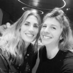 Juliette Tresanini Instagram - 3 heures d’attente à la gare en bonne compagnie ! Je tiens à m’excuser auprès des 2 messieurs de derrière qui ont eu beaucoup de mal à terminer leurs tableaux Excel ! Pardon mais qu’est ce que c’était bon … Merci à la machine à café du salon grand voyageur et merci la vie parce que c’est bien là que tout commence ! #retrouvailles #beaucoupdemotsparminutes #vivelagaredelyon