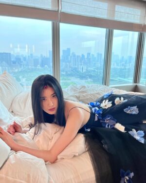 Jung Eun-chae Thumbnail - 51.6K Likes - Most Liked Instagram Photos