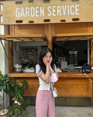 Jung Hye-sung Instagram - 💕Pink spring