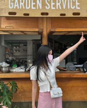 Jung Hye-sung Instagram - 💕Pink spring