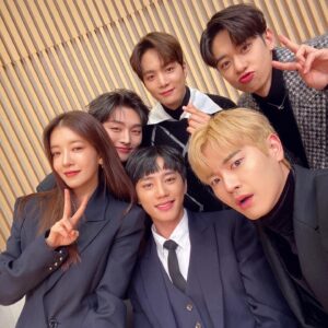 Jung In-sun Instagram - <너의 밤이 되어줄게> 제작보고회👾
우리 곧 만나요❤️
.
.
- 공식 홈페이지 : https://programs.sbs.co.kr/drama/2021night

- SBS NOW 유튜브 : https://www.youtube.com/c/SBSNOW

- 트위터 블루룸 : https://twitter.com/i/broadcasts/1zqJVBwAWXPJB