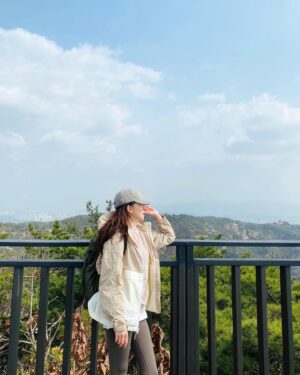 Jung In-sun Instagram - 진짜 봄이자나🌸