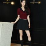 Jung Yi-seo Instagram - 🖤