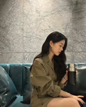 Jung Yi-seo Instagram - 🤎🍂