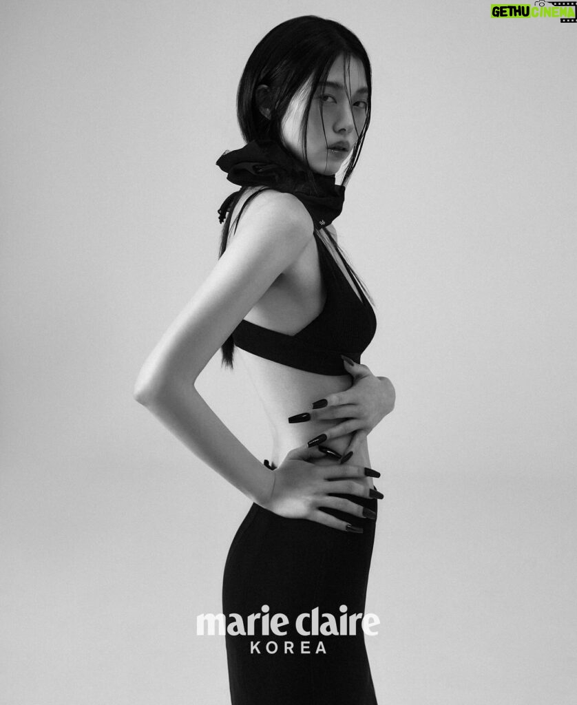 Jung Yi-seo Instagram - @marieclairekorea 🖤