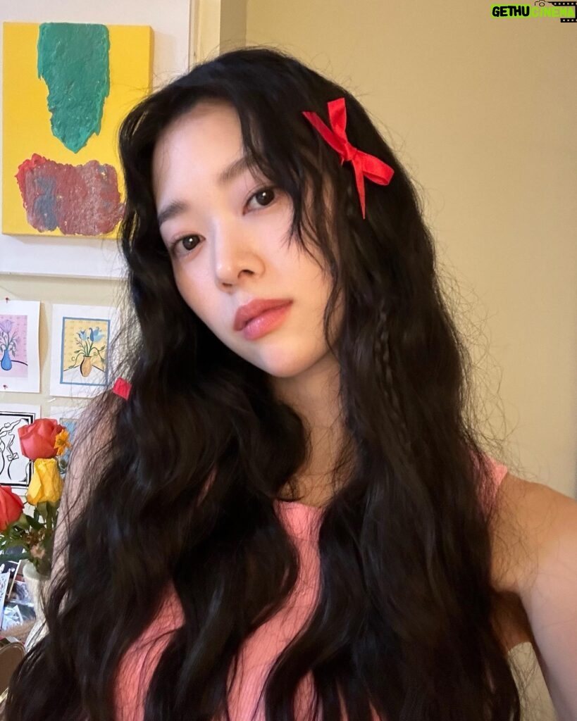 Jung Yi-seo Instagram - 🎀🩷