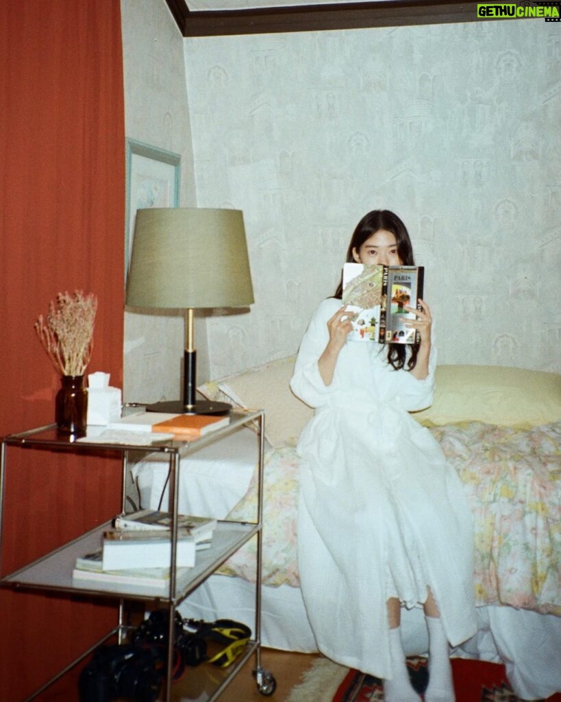 Jung Yi-seo Instagram - 그취생 필름 조각들 📷🖤
