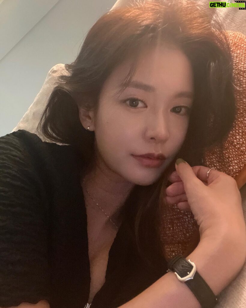 Jung Yoo-jin Instagram - 해피추석🤎 행복한 추석 보내세요🤍