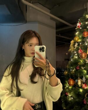 Jung Yoo-jin Instagram - ☺️💕