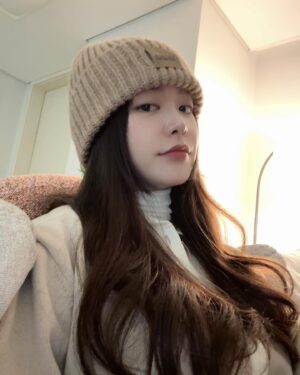 Jung Yoo-jin Instagram - Merry Christmas!🥰❣️
I hope you have a wonderful X-mas 🎄 Love you💕