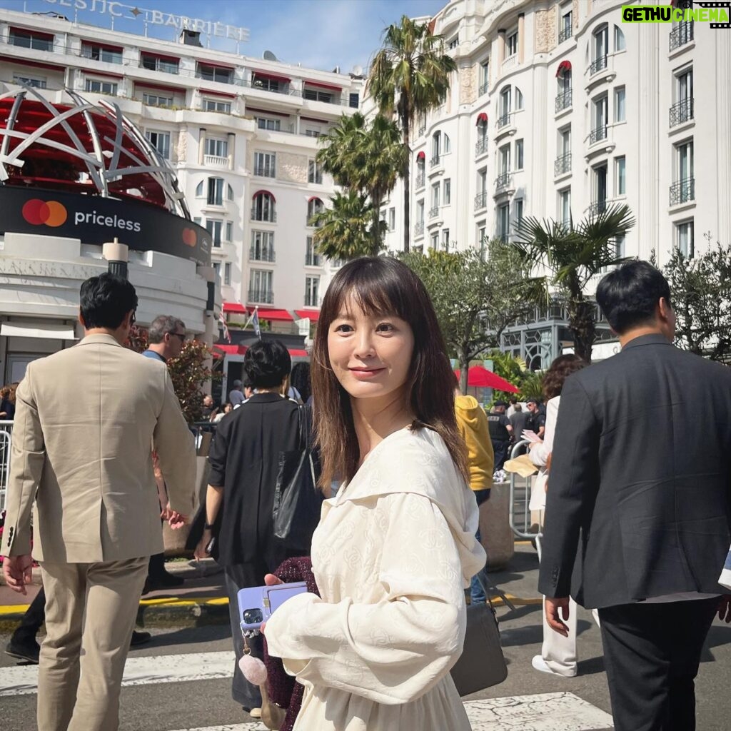 Jung Yu-mi Instagram - 🎥🩶 영화#잠#sleep#cannesfilmfestival