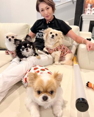 Junko Mihara Instagram - 我が家のひと時。常に傍に居る家族、、、密度が高い！笑