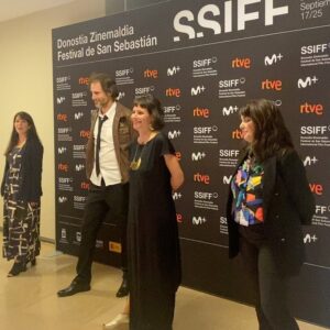 Justina Bustos Instagram - @empleadoypatron 

Todo lo que me llevo de @sansebastianfes 

La dedicatoria de Manolo a sus padres. Cristian, Cristian, Cristian!! La calma de los árboles. Las reinas Giorgi, Barbi, sazy. Carlos lechuga simple e inolvidable como tu nombre. 

 Gracias 🍀

@chanelofficial