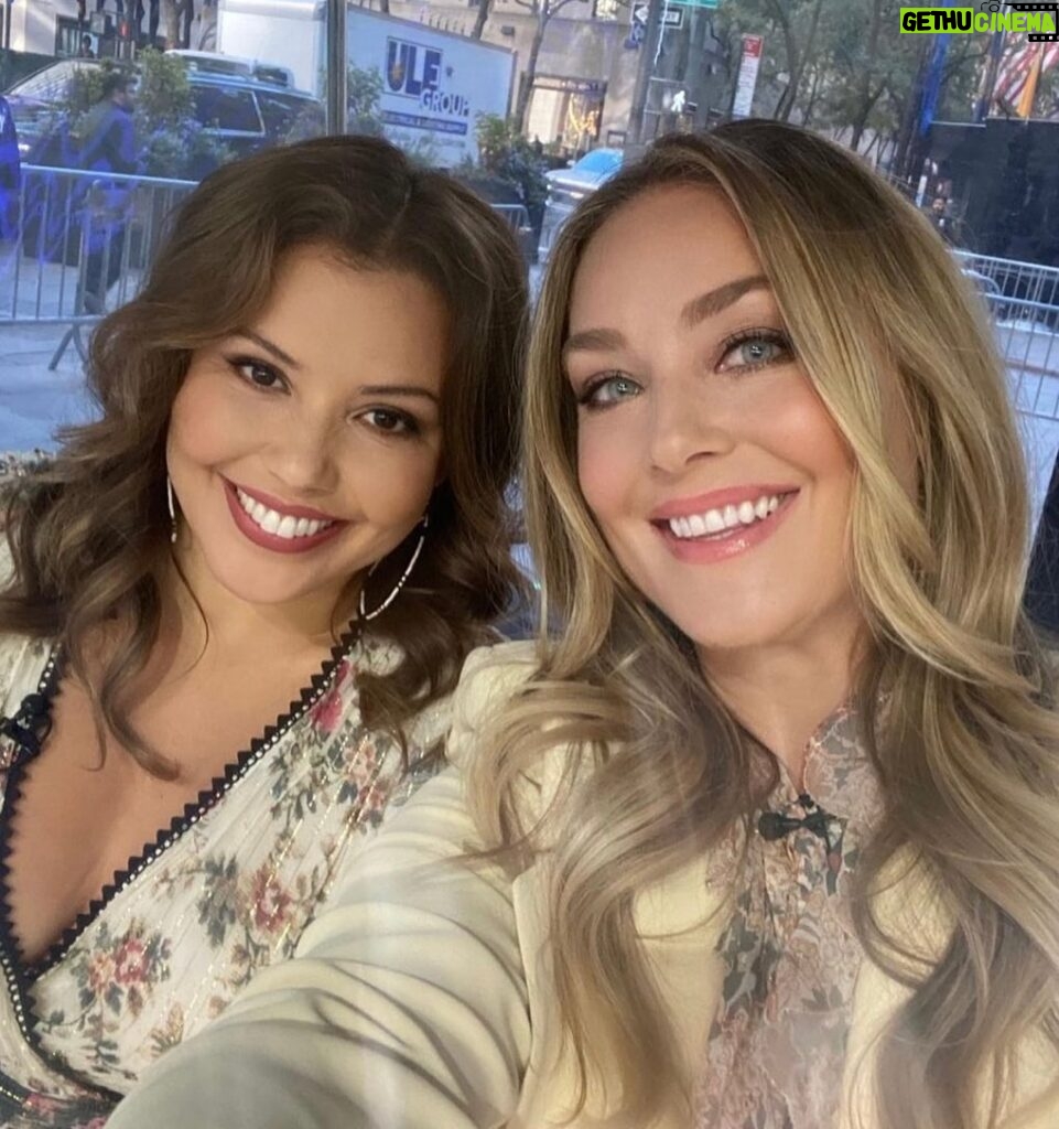 Justina Machado Instagram - Press day in New York with my fabulous friend and Director @elisabethrohm #dynamicduo Catch our movie with the beautiful @skylersamuels #SwitchedBeforeBirth Oct 23rd on @lifetimetv Makeup by the beautiful @meredithbaraf Hair by the incredible Australian @samleonardihair