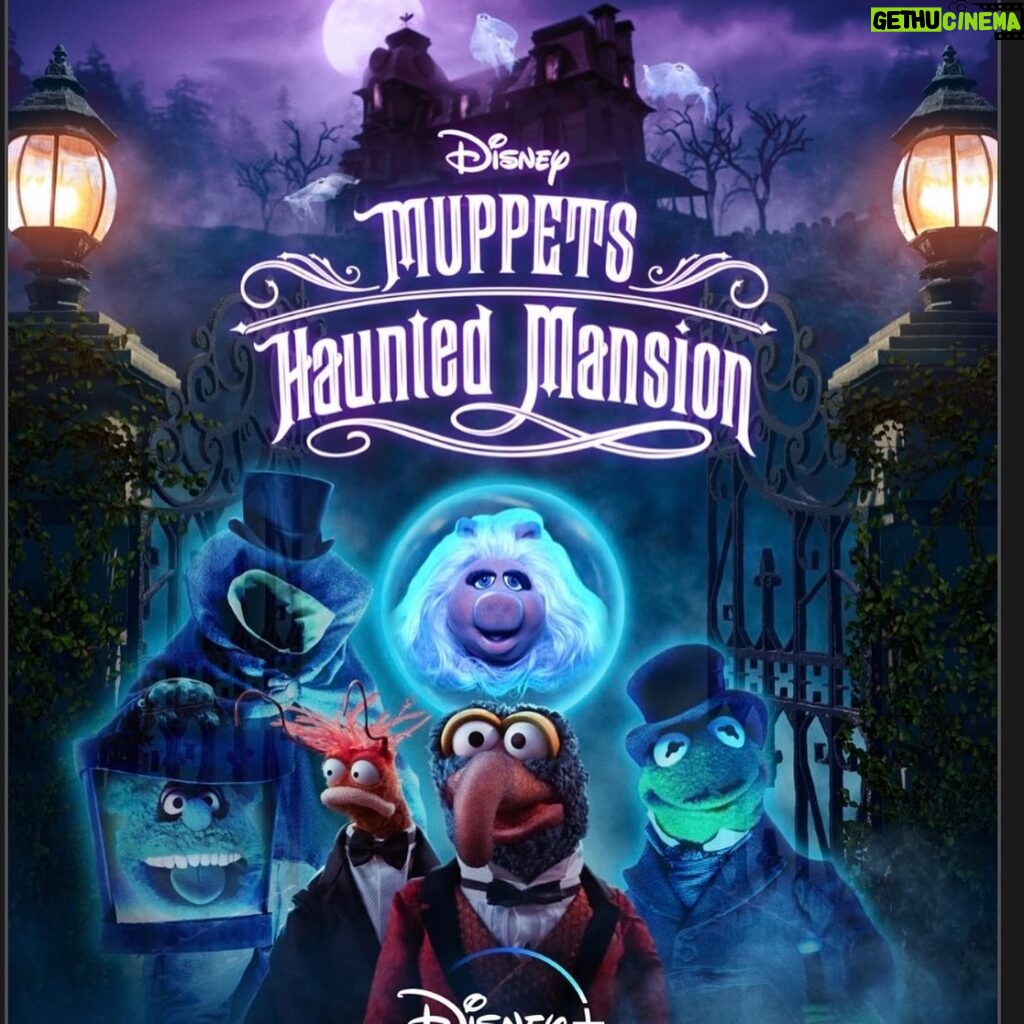 Justina Machado Instagram - Childhood dream . I love the @themuppets ♥️♥️ #MuppetsHauntedMansion Oct. 8 @disneyplus Happy Thursday mi Gente