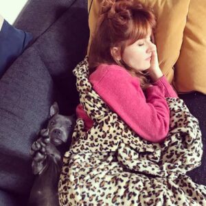 Justine Le Pottier Instagram - Un dimanche bien productif
.
.
.
.
.
.
.
#sunday #sundayvibes #instadog #staffie #staffy #staffordshirebullterrier #bluestaffy