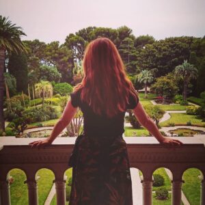 Justine Le Pottier Instagram - J'aime bien ici
.
.
.
.
.
.
.
#villarothschild #frenchriviera #saintjeancapferrat