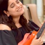 Jyotica Tangri Instagram - Watch till end! 🧡 #Sabar got blessed last night🫶🏻 Boht pyar ditta tusi sareyan ne, meri chhoti jehi koshish nu, thankyouuu @jaidevkumar_jd sir, @simerjitkaur04 mam, Sh. ChandanDasji @itsafsanakhan @saajzofficial @dass_yamini ji @pejishahkotimusic @sanjvsinger @sonusagguorignal #sabar #jyoticatangri #jtmusic #sadstatus #sadsongs #latest #songs