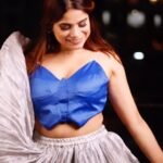 Jyotica Tangri Instagram - Akkhan ch vasa ke mahiya, tere nal hi hassange ❤️ Song- Kanda Kacheya Film- DaanaPani Singer- @jyoticatangri Music- @jaidevkumar_jd Lyricist- @official.jassgrewal
