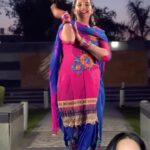 Jyotica Tangri Instagram - Oye hoye energy!! ⚡️ chha gayi kudiye🧡 In frame @dilsanghera777 #Hayebooh #trendingreels #JyoticaTangri #jattnuchudailtakri #remix