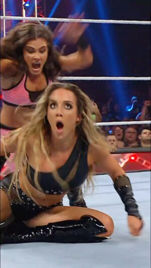 Kacy Catanzaro Instagram - 😲😲😲

#WWERaw