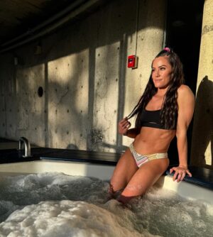Kacy Catanzaro Instagram - Golden hour ☀️