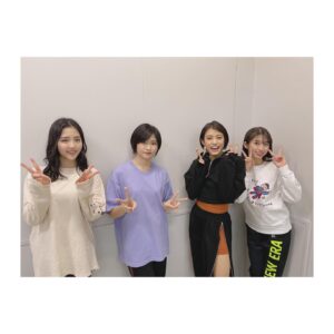 Kaede Kaga Instagram - Hello!Project 2022 Winter
〜LOVE&PEACE〜

千秋楽終了しましたー！！

全6箇所、
来てくださった皆様ありがとうございました！！

大阪など中止となってしまった公演もあり、悔しい思いは残りますが
今年最初のツアーを無事終えまして
次は春の各グループ単独ツアー！

頑張ります^_^

ハロー！プロジェクトコンサート恒例
研修生同期の写真は今回こちらに。

#加賀楓
#モーニング娘22
#morningmusume22
#ハロプロ