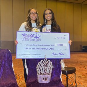Kailia Posey Instagram - Had a blast at UDQ! Love all my friends and family who came to cheer me on❤️ 
.
.
.
.
.
#gotthatmega #kailia #pageant #contortion #3k #love #friends #fun #handstands #beautiful #congratulations #confidence