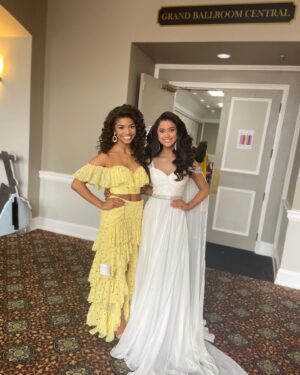 Kailia Posey Instagram - 11-and up mega ultimate grand supreme!!!🥰❤️ another great week❤️
.
.
.
.
#photography #pageantlife #confidence #contortion #bff #cambriescourt #yeezy #kailia #awesome #winningmindset #thebestisyettocome
