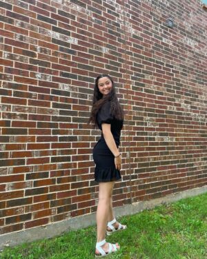 Kailia Posey Instagram - sm;)e🖤
.
.
.
.
#contortion #pretty #cambriescourt #love #loveyourself #pageants #photo #dance #smile #cool #crushing #sun #summer #beyourself