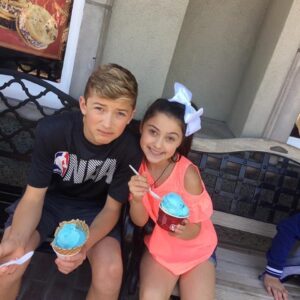 Kailia Posey Instagram - Happy birthday to one of the best bros ever love you so much and i hope you have a great day!! Miss you more than ever❤️❤️ 
.
.
.
.
#birthday #brother #missyou #loveyou #wishes #17 #food #school #kids #teen
