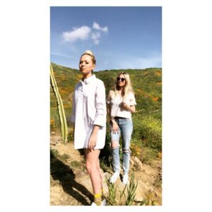 Kaitlin Doubleday Instagram - I’m not a regular mom, I’m a cool mom 🤷🏼‍♀️ (With a cool aunt) 🌼