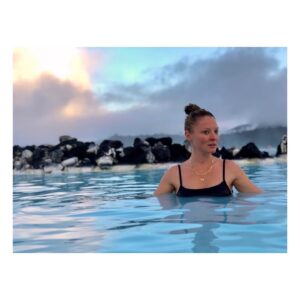 Kaitlin Doubleday Instagram - Survived the island of fire and ice, all numb fingers and toes in tact, with a little help from my friends 💞💞💞