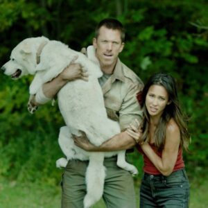 Kaitlyn Leeb Instagram - Have you checked out Romance in the Wilds yet? It’s on @vudufans 🇺🇸 and coming to 🇨🇦 very soon!💕