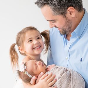 Kaitlyn Leeb Instagram - This guy right here was born to be a Dad. And he is the BEST Dad! He inspires me everyday and we are so lucky to have him as ours ❤️. Happy Father’s Day @tleeber84 we love you so much.