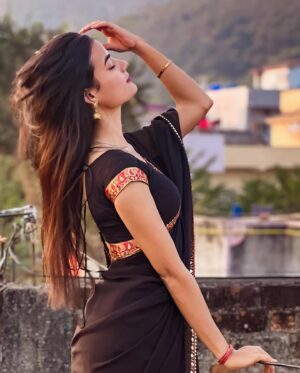 Kajal Sharma Instagram - 🖤
.
.
.
.
.
.
.
#photography #indianwear #saree #blacksaree #explore