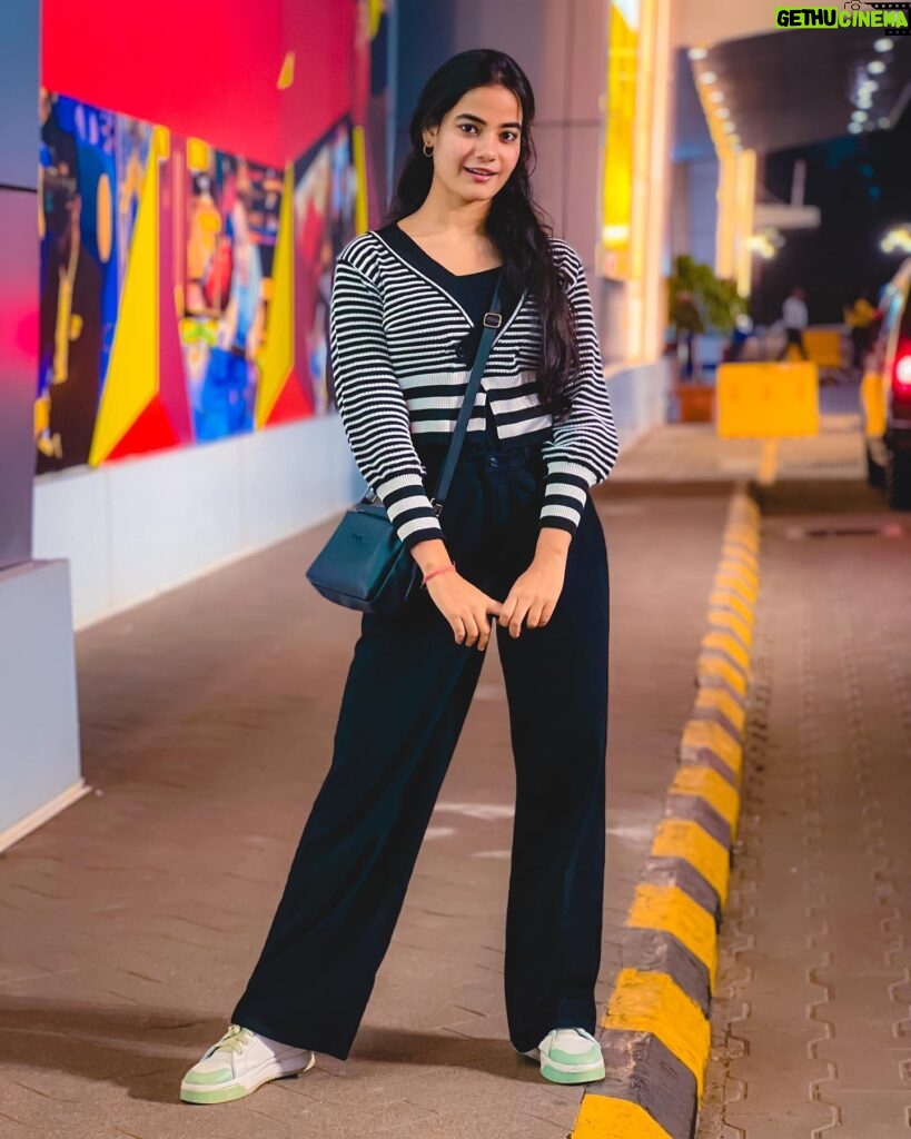 Kajal Sharma Instagram - Life is made of small moments like this. . . . . . #photooftheday #picture #explore #nightwalk #happyme #ootd #fyp #smile #imkajalsharma