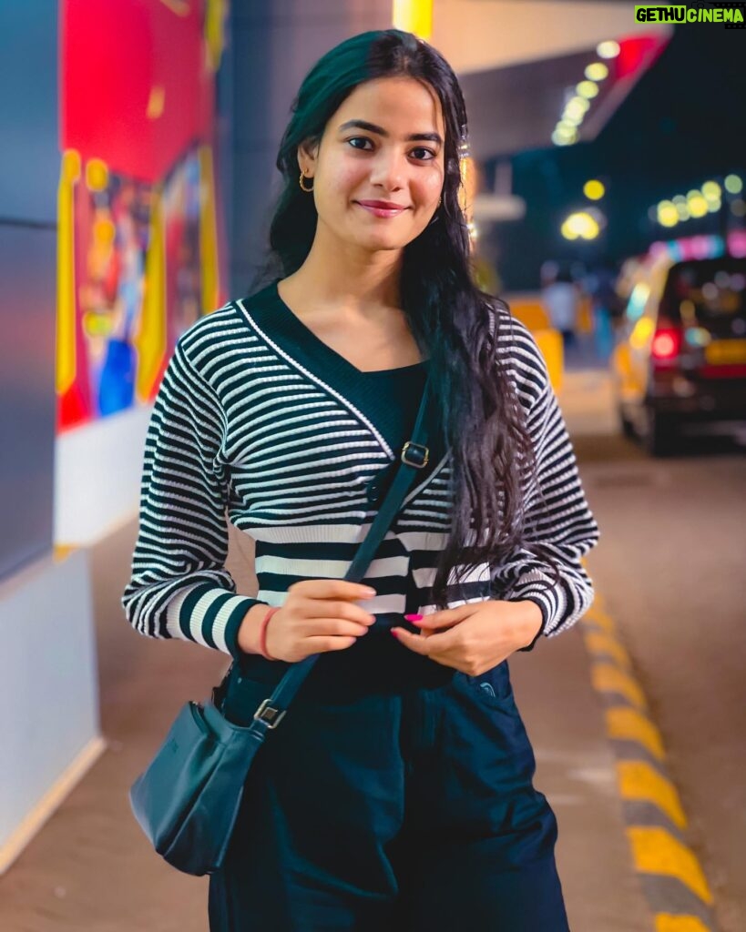 Kajal Sharma Instagram - Life is made of small moments like this. . . . . . #photooftheday #picture #explore #nightwalk #happyme #ootd #fyp #smile #imkajalsharma