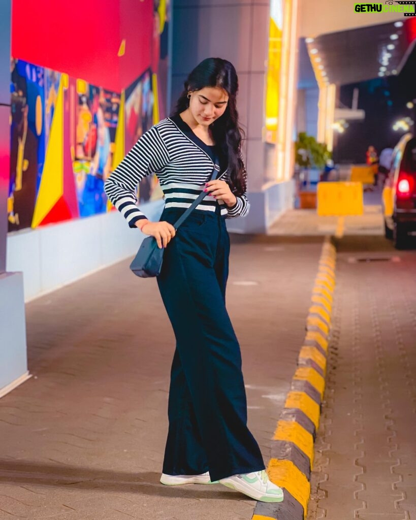 Kajal Sharma Instagram - Life is made of small moments like this. . . . . . #photooftheday #picture #explore #nightwalk #happyme #ootd #fyp #smile #imkajalsharma