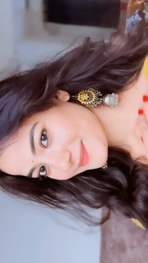 Kajal Sharma Instagram - 👀🫢
.
.
.
.
.
.
.
#reels #reelitfeelit #reelinstagram #explore #fyp #trending #trendingreels #favsong #viral #smile #indianwear