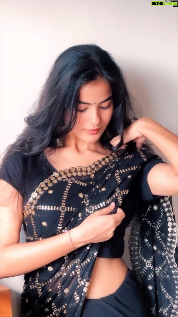 Kajal Sharma Instagram - 🖤✨ . . . . . . #reels #reelsinstagram #reelsvideo #reelitfeelit #explore #fyp #viral #saree #blacksaree #slowmotion