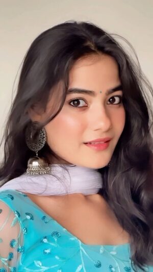 Kajal Sharma Instagram - Song 🤌🏻♥️
.
.
.
.
.
#reels #reelsinstagram #reelitfeelit #explore #fyp #trendingreels #trending #trendingsongs #viral #slowmotion #indianwear #smile #favsong