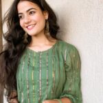 Kajal Sharma Instagram - 💚✨ . Savi’s Olive Green Cotton Lurex Straight Kurta is the perfect blend of comfort and style for this Navratri.🌺 @saviindia ♥️ . . . #NavratriwithSavi #NavratriFashion #summerbreeze #reels #reelsinstagram #reelitfeelit #fyp #explore #slowmo #transition