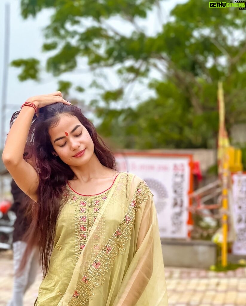 Kajal Sharma Instagram - नवरात्रि 🌺✨