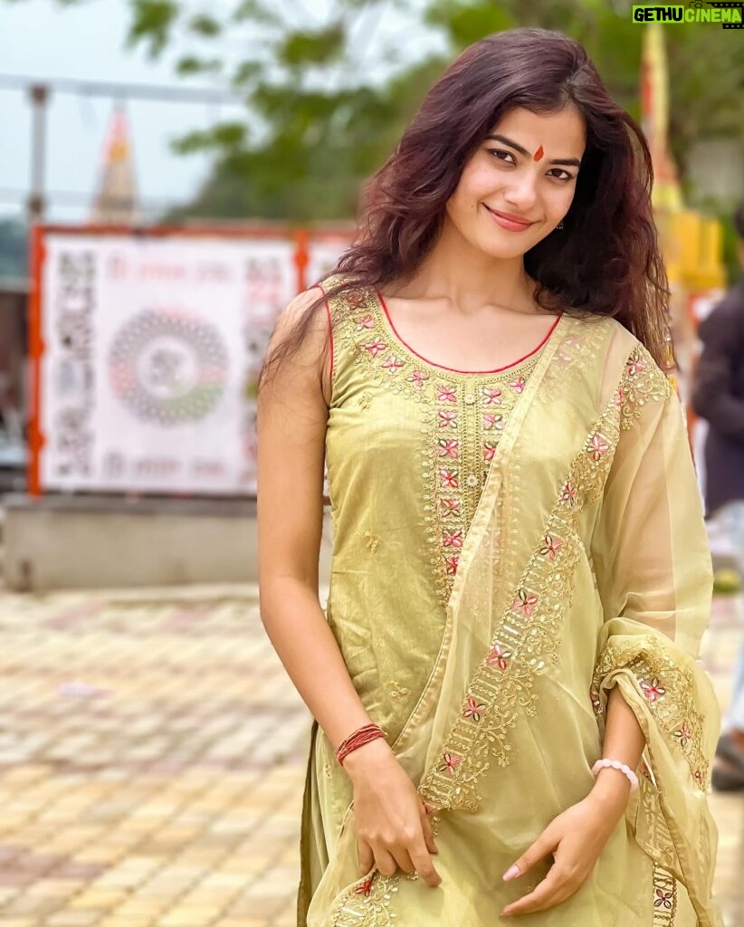 Kajal Sharma Instagram - नवरात्रि 🌺✨