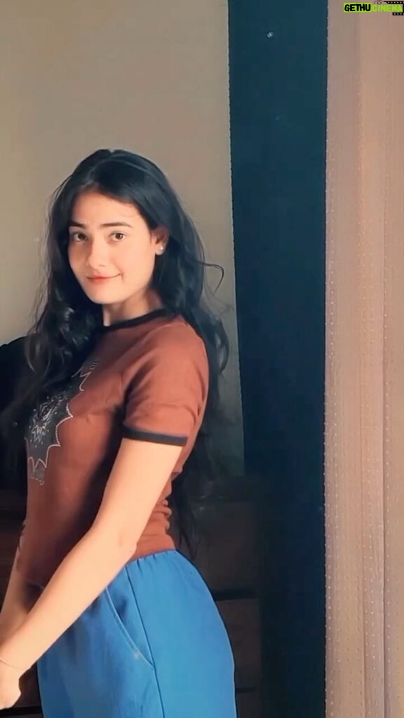 Kajal Sharma Instagram - 🤍 . . . . . . #reels #reelitfeelit #explore #fyp #trendingreels #trendingsongs #trending #transitionreels #slowmotion #viral