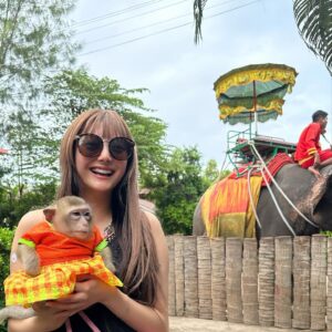 Kalen Anzai Instagram - 🇹🇭🐘🐒🚣‍♂️🌴🍺