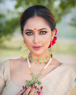 Kalpana Kalita Instagram - 💚🤍